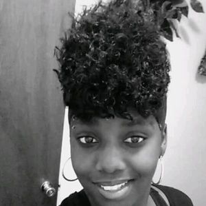 Meet your Posher, Lynisha